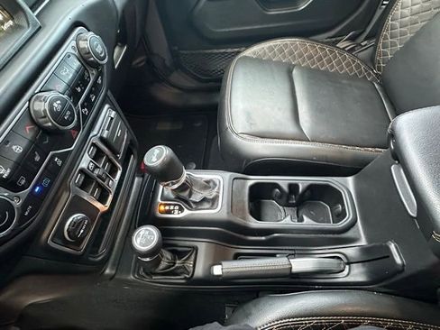 Used 2022 Jeep Wrangler Unlimited Sahara image 28