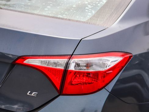 Used 2015 Toyota Corolla LE FWD image 9