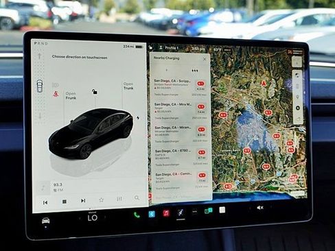 Used 2024 Tesla Model 3 Standard Range RWD image 32