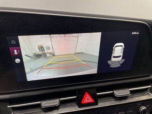 Used 2024 Kia Niro EX Touring image 34