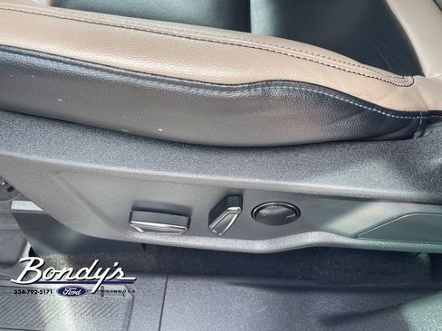 Used 2024 Ford Bronco Wildtrak image 9