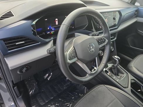 Used 2023 Volkswagen Taos SE FWD image 23
