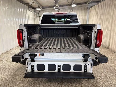 New 2026 GMC Sierra 1500 SLT w/ SLT Premium Plus Package image 22
