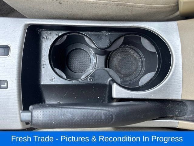 Used 2009 Hyundai Elantra GLS FWD image 14
