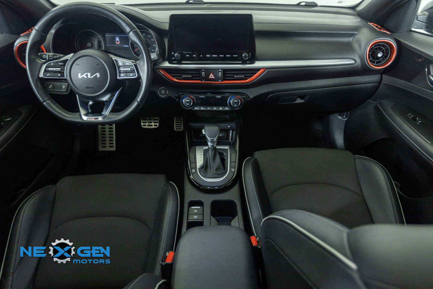 Used 2024 Kia Forte GT-Line w/ GT-Line Premium Package FWD image 29