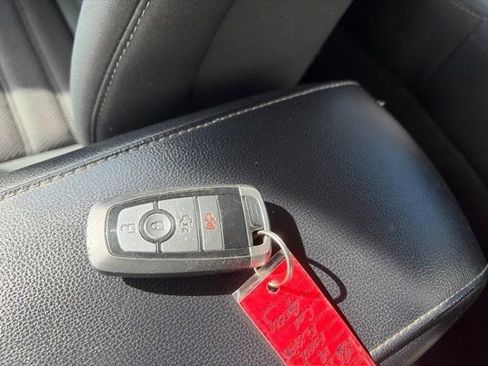 Used 2019 Ford Fusion SE FWD image 50