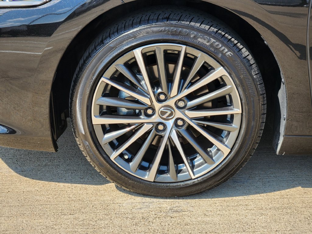 Certified 2025 Lexus ES 350 w/ Premium Package FWD image 10