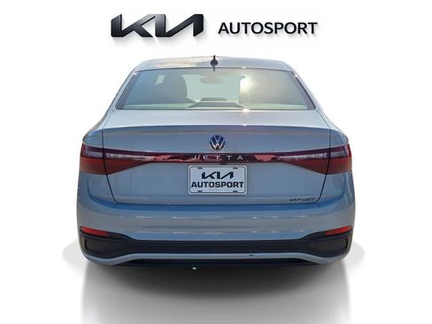 Used 2025 Volkswagen Jetta Sport FWD image 9