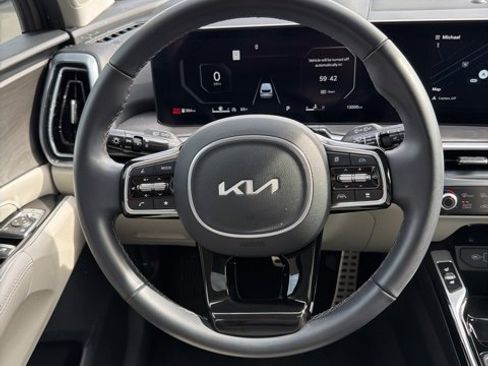 Certified 2025 Kia Sorento SX image 24