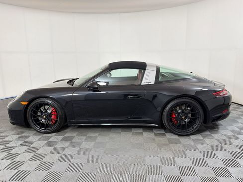 Certified 2019 Porsche 911 Targa 4 GTS AWD/4WD image 31