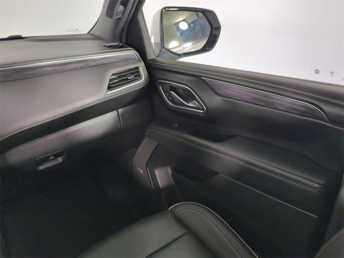 Used 2024 GMC Yukon XL SLT image 20