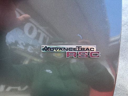 Used 2005 Ford Explorer XLT image 21