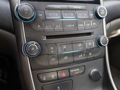 Used 2013 Chevrolet Malibu LS image 18