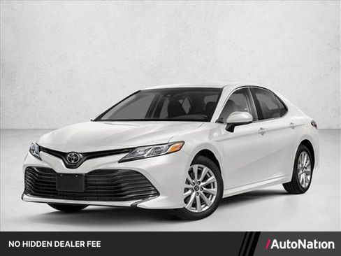 Used 2020 Toyota Camry LE FWD image 1
