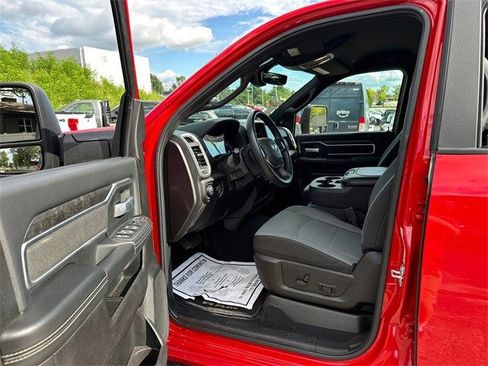 Used 2024 RAM 2500 Big Horn w/ Bed Utility Group image 31