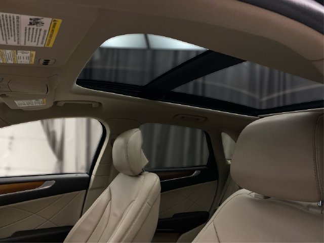 Used 2019 Lincoln MKC Select w/ Select Plus Package AWD/4WD image 27