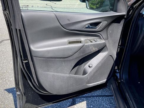 Used 2023 Chevrolet Equinox LT w/ Driver Convenience Package AWD/4WD image 9