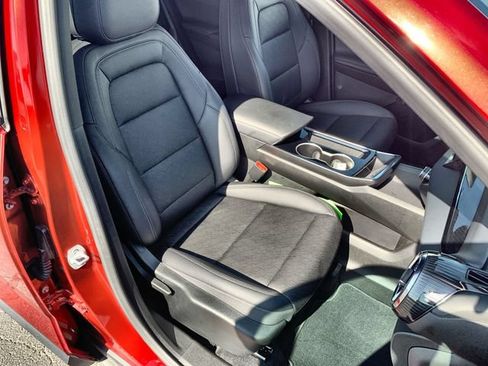 Certified 2025 Chevrolet Equinox LT w/ Convenience Package II FWD image 26