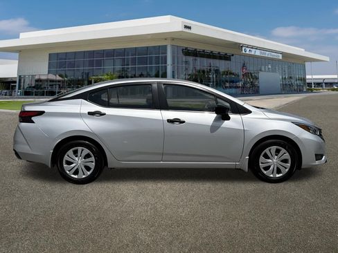 Used 2025 Nissan Versa S w/ Trunk Package FWD image 12
