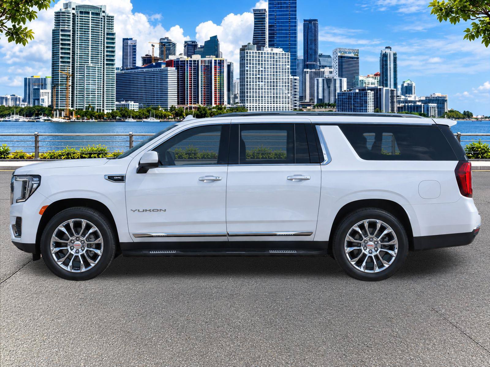 Used 2023 GMC Yukon XL SLT AWD/4WD image 7