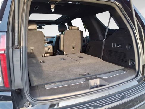 Used 2021 Chevrolet Tahoe Z71 w/ Luxury Package AWD/4WD image 10