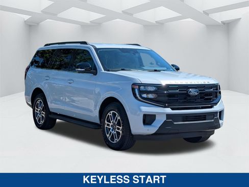New 2026 Ford Expedition Active RWD image 3