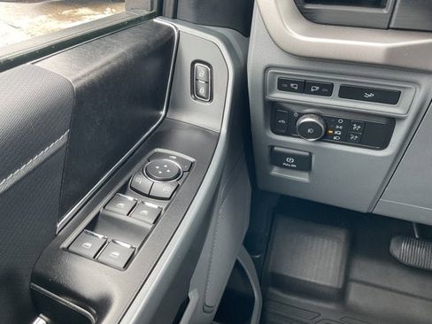 Certified 2022 Ford F150 XLT w/ Equipment Group 302A High image 20