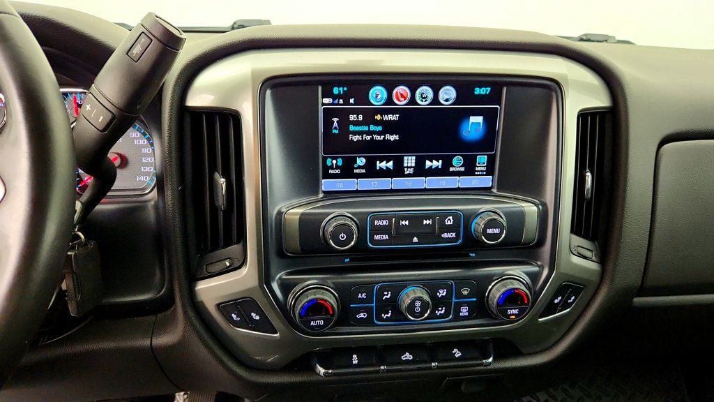 Used 2018 Chevrolet Silverado 1500 LT w/ All Star Edition AWD/4WD image 17