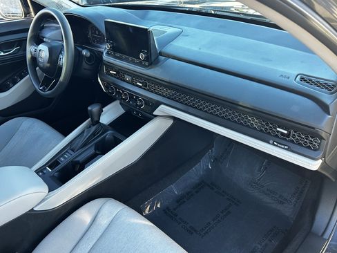 Used 2025 Honda Accord SE image 12