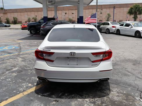 Used 2018 Honda Accord Sport image 4