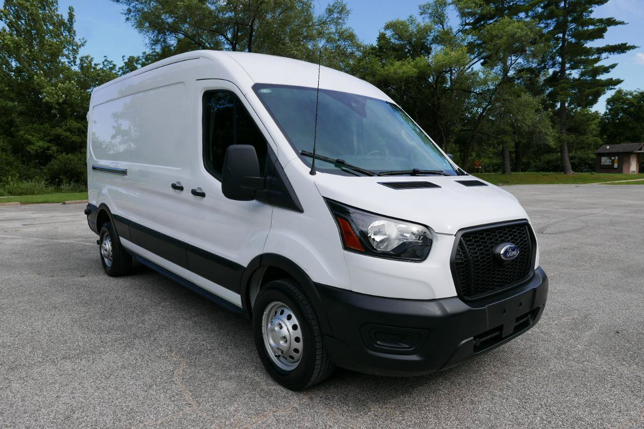 Used 2024 Ford Transit 250 148 Medium Roof Extended AWD image 4