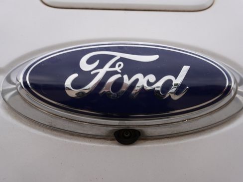 Used 2013 Ford F150 King Ranch w/ King Ranch Luxury Pkg image 32