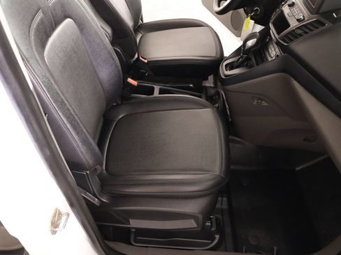 Used 2022 Ford Transit Connect XL FWD image 12