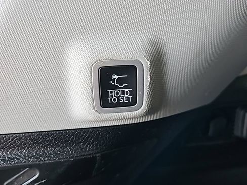 Used 2024 Jeep Grand Cherokee Limited image 20