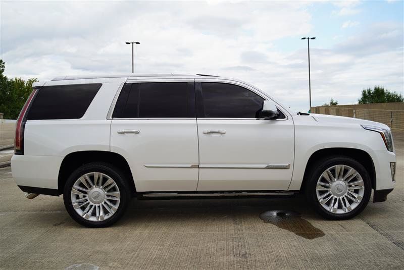 Used 2016 Cadillac Escalade Platinum AWD/4WD image 7