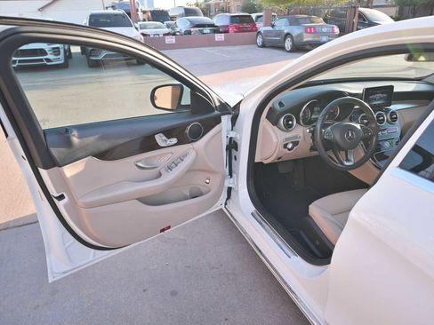 Used 2017 Mercedes-Benz C 300 Sedan image 5