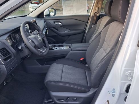New 2026 Nissan Rogue SV FWD image 7