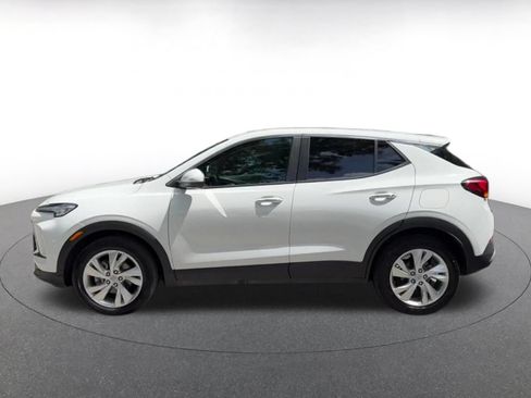 Used 2025 Buick Encore GX Preferred FWD image 9