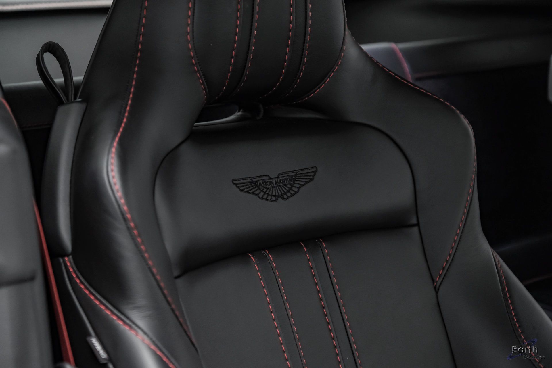 Used 2019 Aston Martin V8 Vantage Coupe RWD image 53