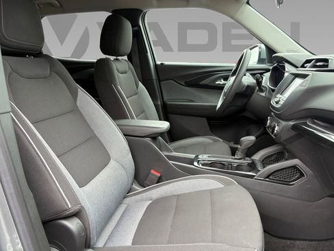 Used 2023 Chevrolet TrailBlazer LT image 8