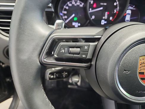 Certified 2026 Porsche Macan AWD/4WD image 21