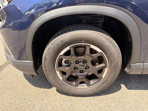Used 2025 Honda Pilot EX-L image 7