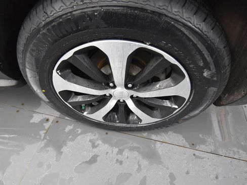 Used 2016 Kia Sorento EX image 9