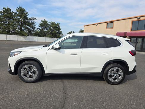 Certified 2023 BMW X1 xDrive28i w/ Convenience Package AWD/4WD image 3