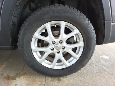 Used 2014 Jeep Cherokee Latitude w/ Cold Weather Group FWD image 67