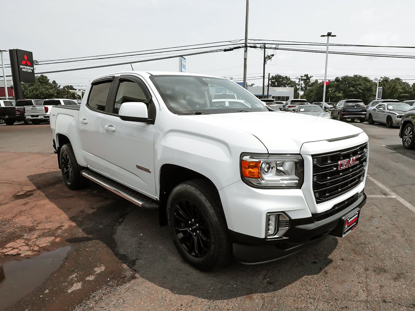 Used 2022 GMC Canyon Elevation w/ Elevation Premium Package AWD/4WD image 3