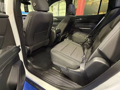 New 2026 Chevrolet Traverse LT image 10