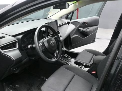 Used 2023 Toyota Corolla LE FWD image 12