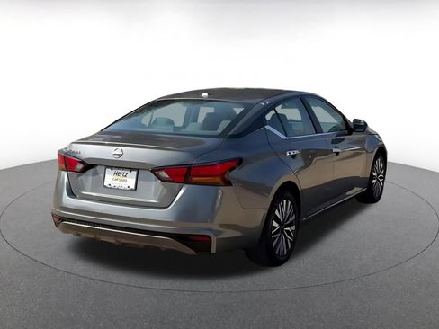 Used 2025 Nissan Altima 2.5 SV image 15