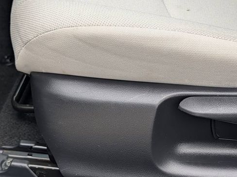 Used 2022 Toyota Corolla L image 24